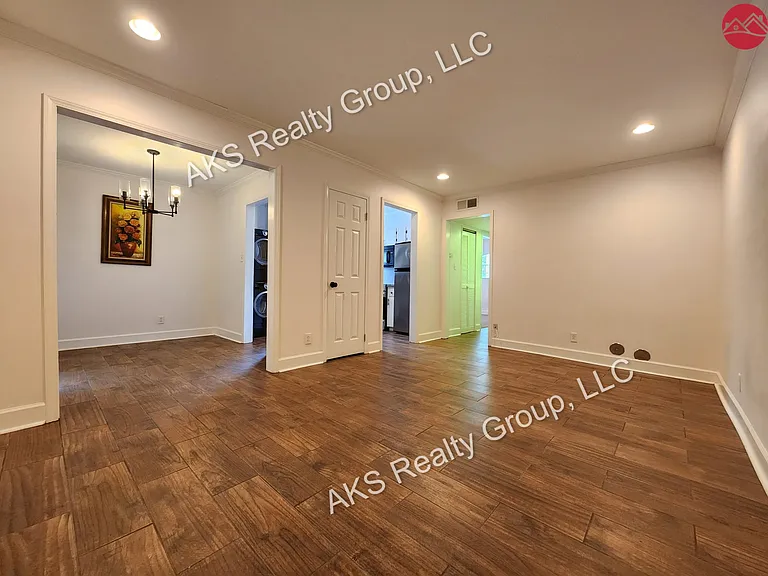 2136 16th Ave S #1A — Photo 3