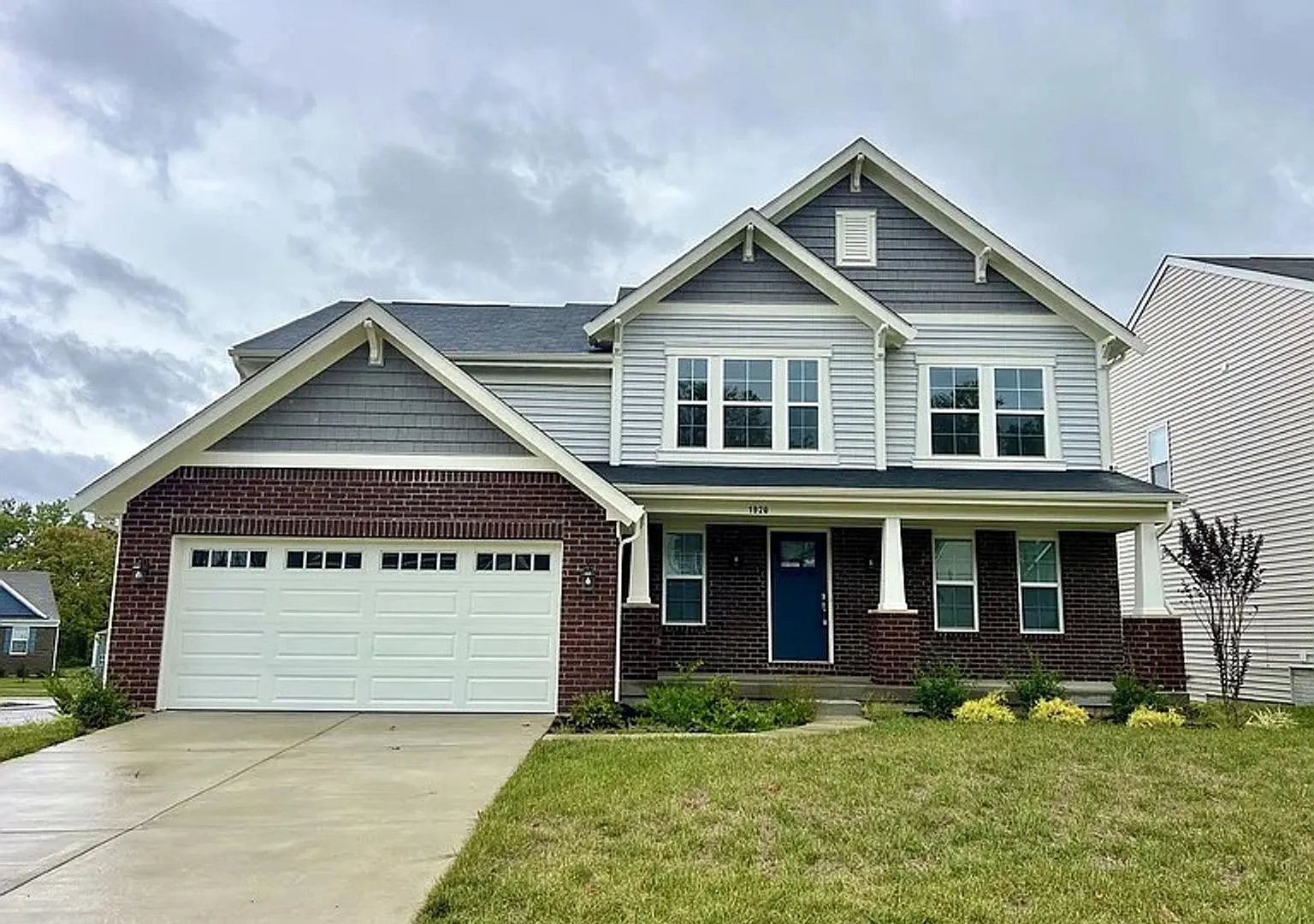 Premium East Louisville Living: 4-Bedroom 3 Bathooms — Photo 1