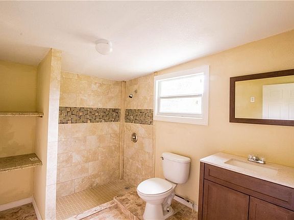 5th image of 1045 Santa Anita St