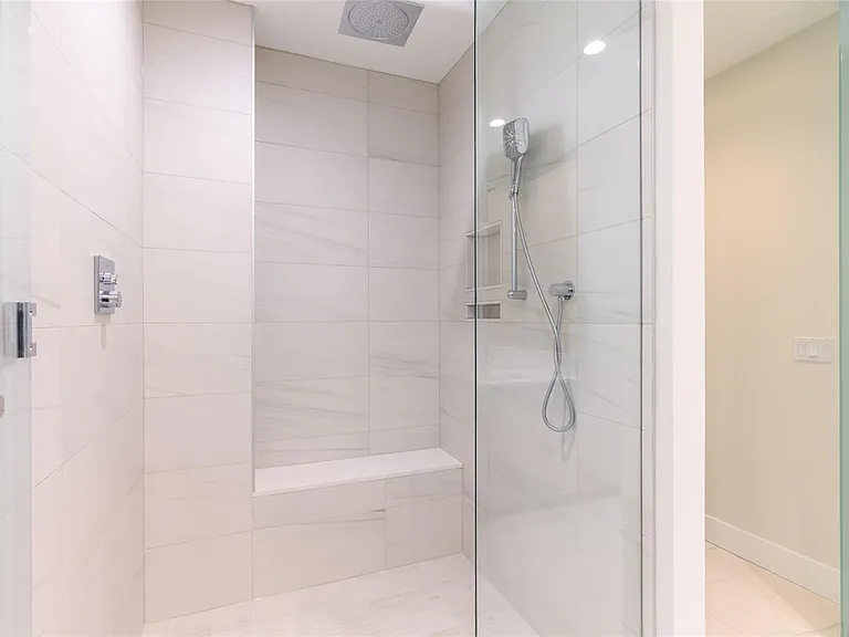 275 1st Ave S #2208 — Photo 33