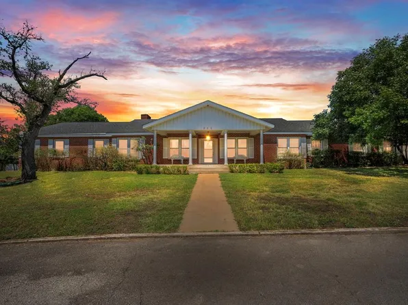 226 Harper Rd, Kerrville, TX 78028