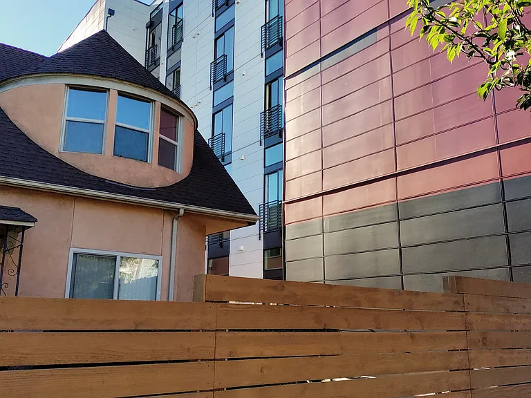209 1st Ave N #3 — Photo 3