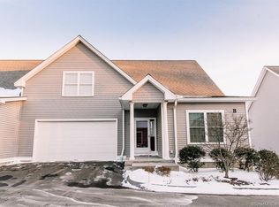 701 Center St APT B3, Wallingford, CT 06492