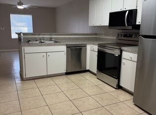 210 8th St W, Palmetto, FL 34221