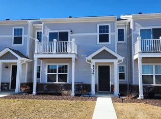 4319 Chelsea Manor Cir, Aurora, IL 60504