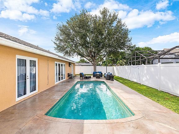 2nd image of 9661 Carousel Circle