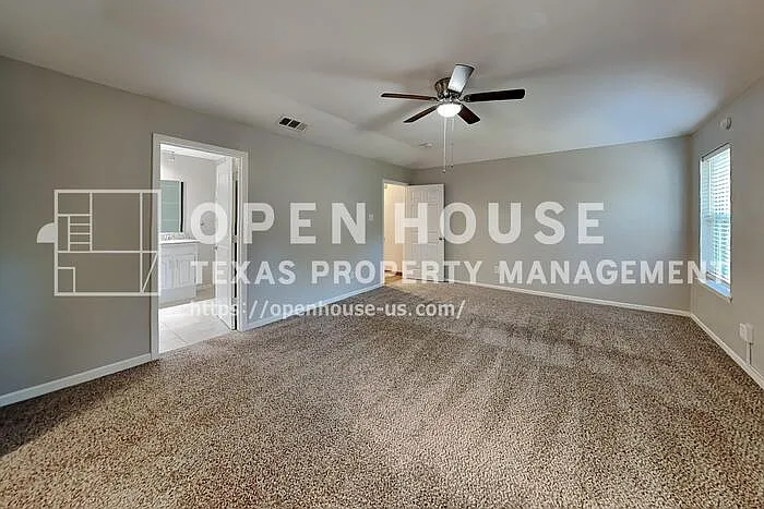 2941 Columbine Dr — Photo 9