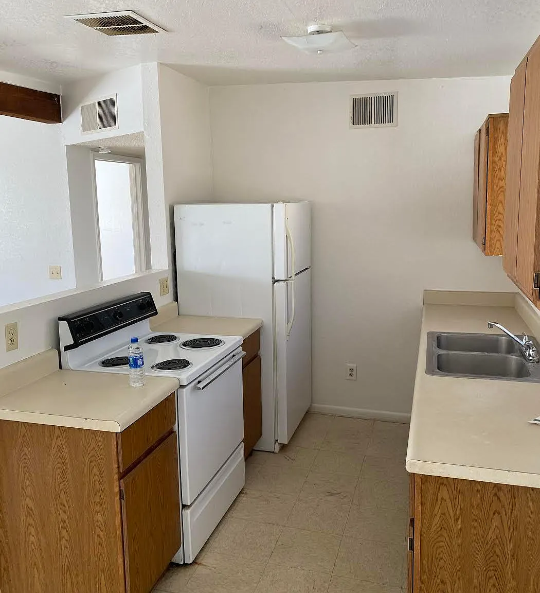 1 bed, 698 sqft, $700 — Photo 4