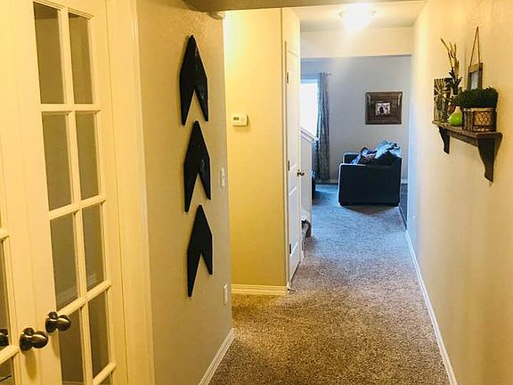 Hallway upon entering front 