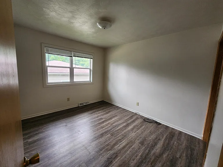 1615 Crescent St — Photo 12