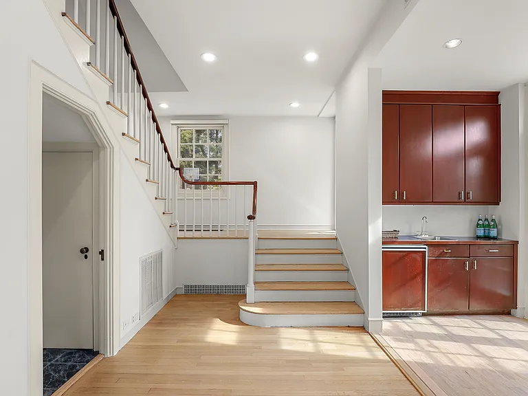 32 Orchard Dr — Photo 7