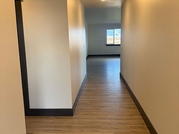 2nd image of 904 Papa Yo Pkwy