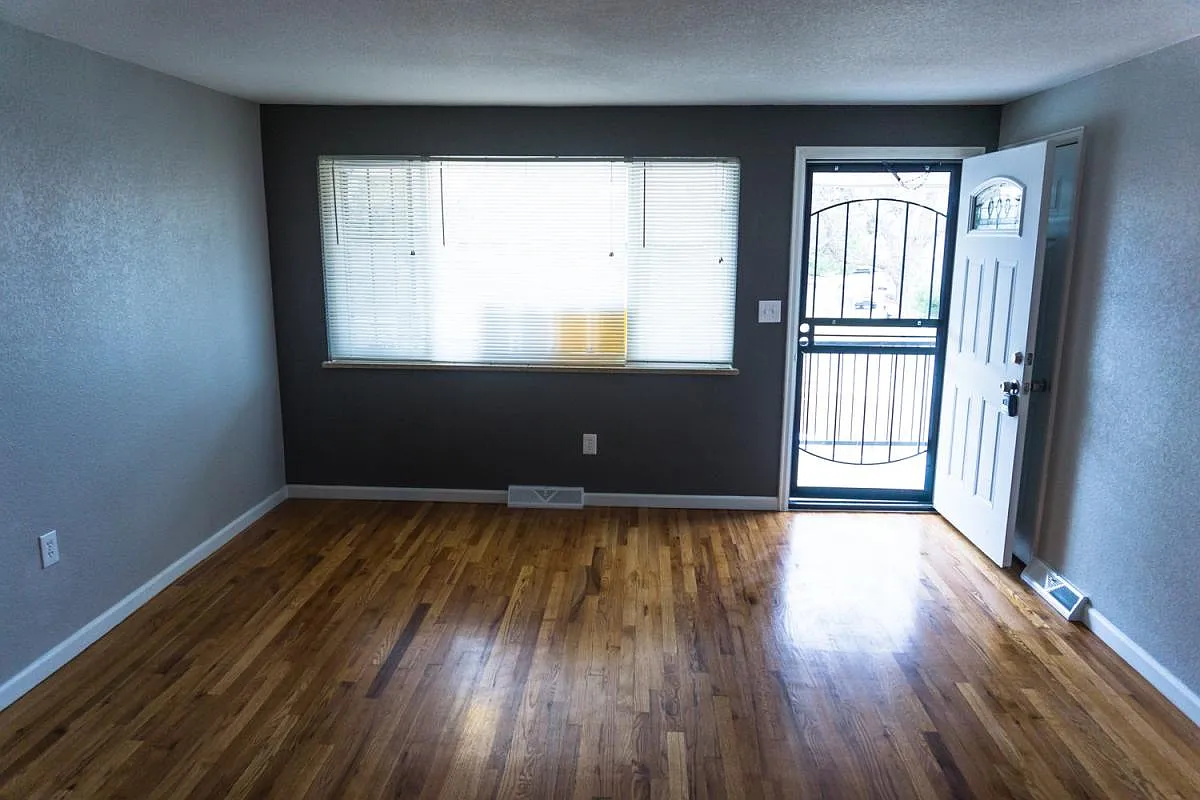 312 S Yost Street — Photo 3