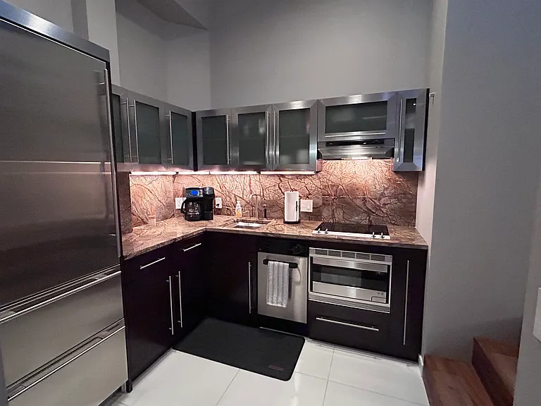 408 W Saint Clair Ave #425 — Photo 7