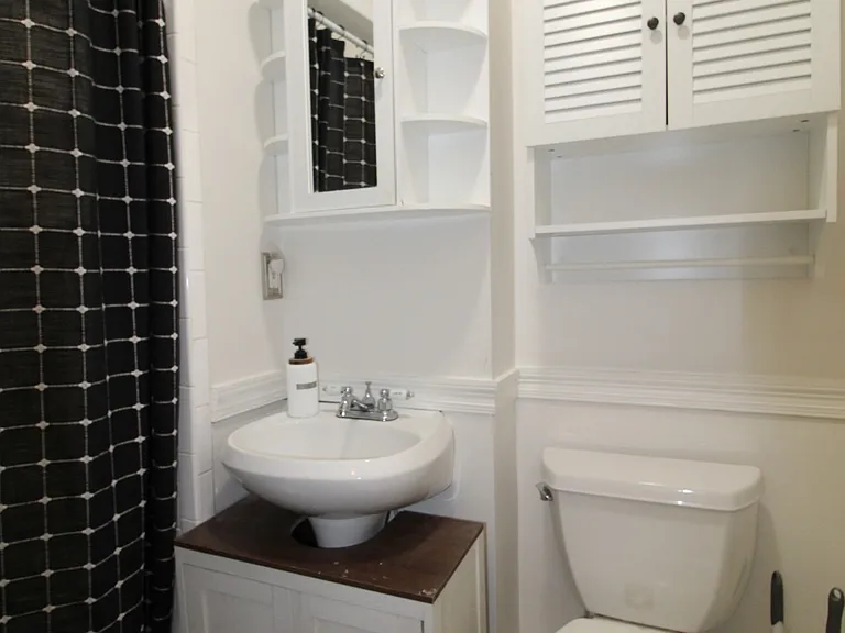 936 E Lake Dr — Photo 15