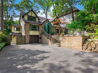 39 Riverside Cres, Toronto, ON M6S1B5
