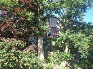 86 Rockview St, Jamaica Plain, MA 02130