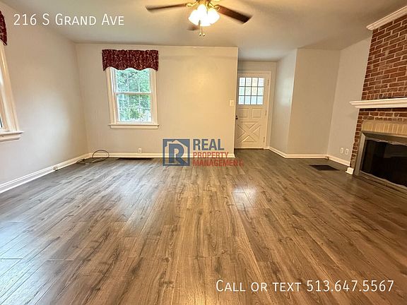4th image of 216 S Grand Ave