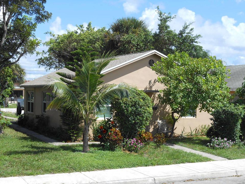 1st image of 416 S E Street