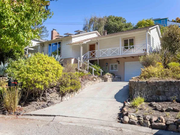 40 Harbord Ct, Oakland, CA 94618
