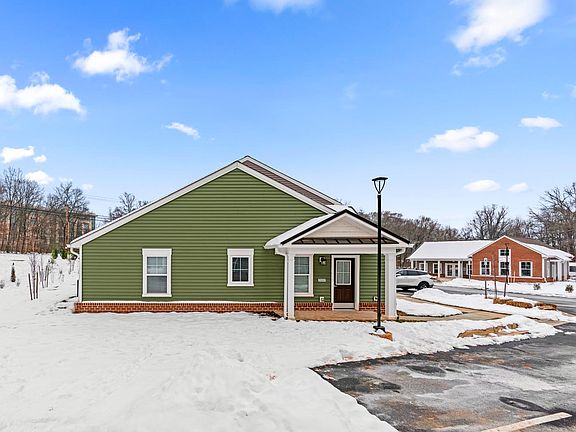 4th image of 2001 Lazelle Dr #3B-2Ba-1608Sqft