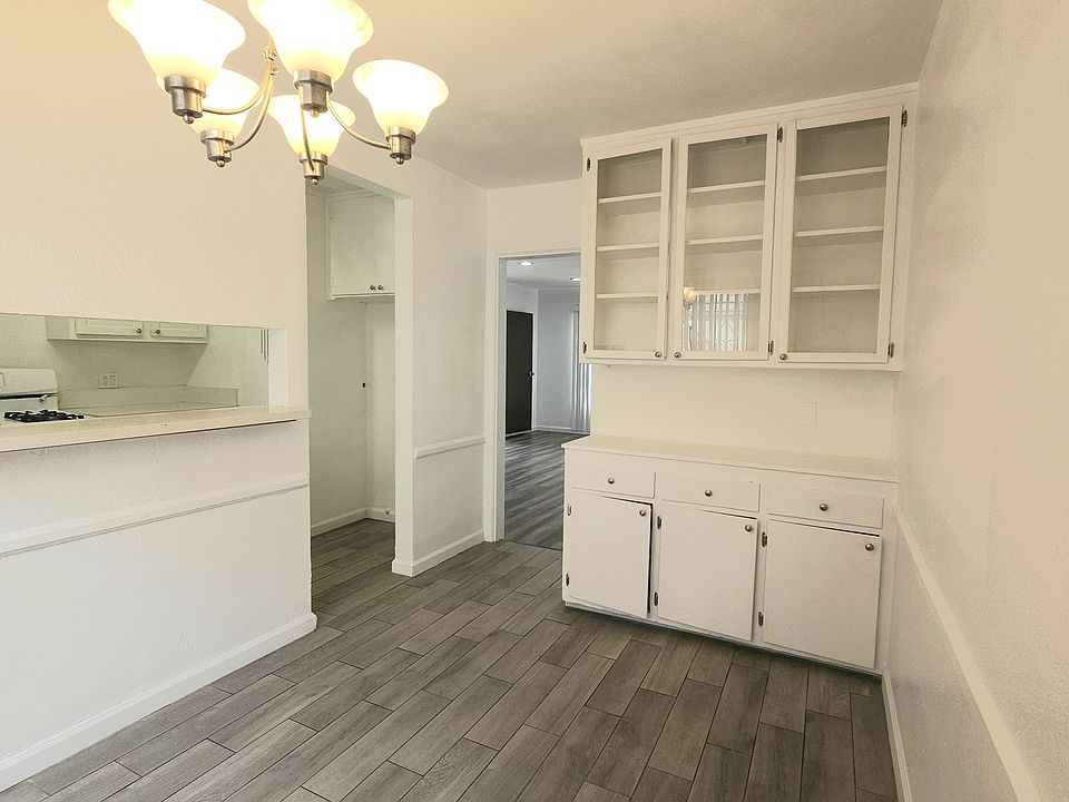 1st image of 10223 Woodworth Ave APT 3