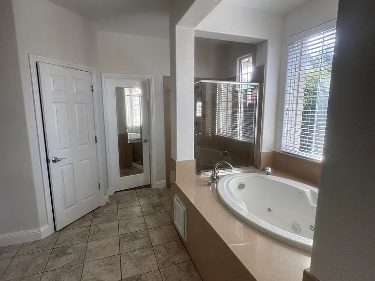 511 W Las Brisas Dr — Photo 30