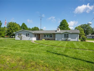 300 Olive St, Watson, IL, 62473