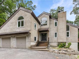 49 Hambletonian Rd, Chester, NY 10918