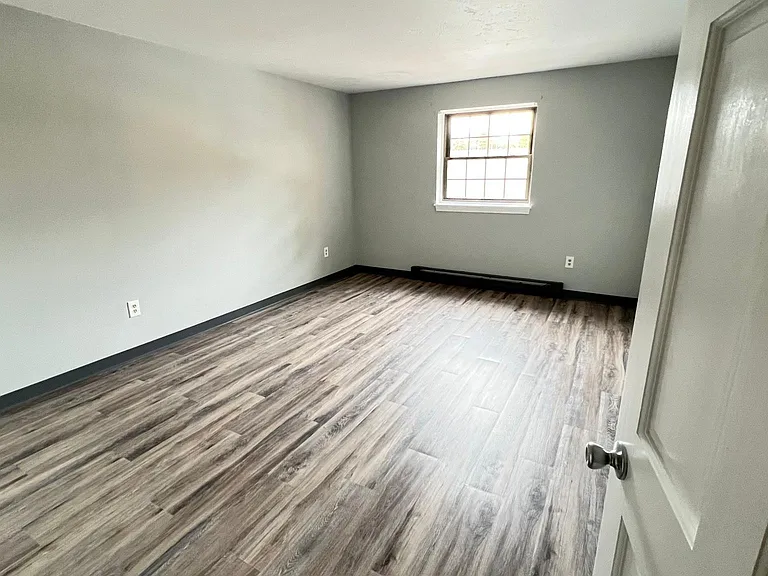 12 E Side Dr #12 — Photo 10