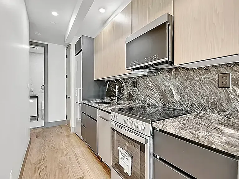 507 Herkimer St #1C — Photo 3