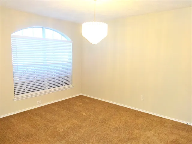 649 Babbling Brook Dr — Photo 4