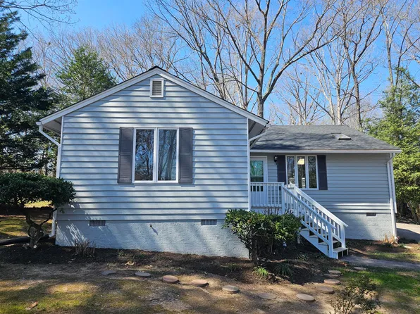 2910 Quisenberry St, Midlothian, VA 23112