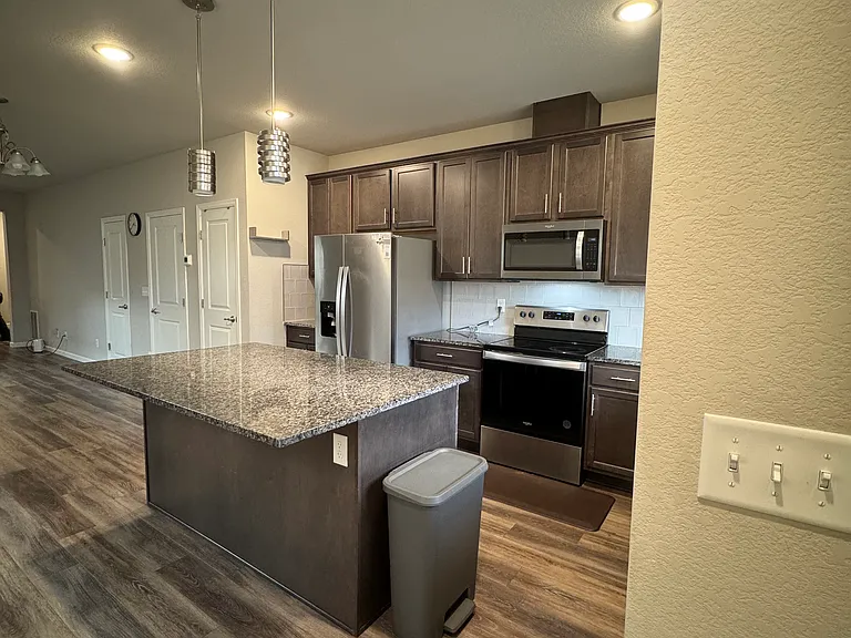 775 Great Plains Ave — Photo 4