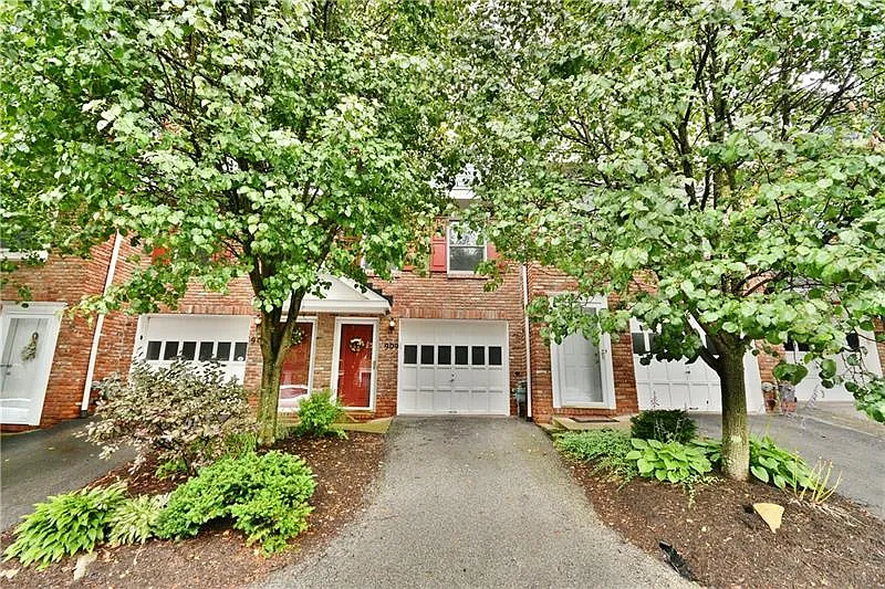 909 Timberidge Dr photo 1