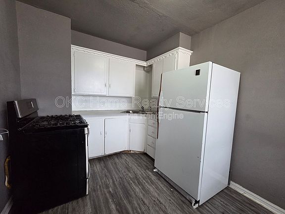 5th image of 3621 S Shields Blvd APT 2
