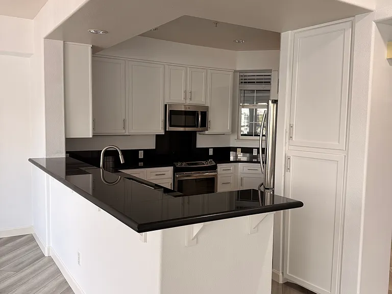860 Meridian Bay Ln #124 — Photo 3