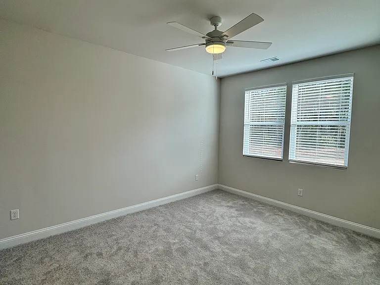 7430 Linda Vista Ln — Photo 18