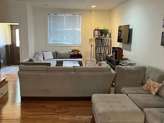 4th image of 2028 E Susquehanna Ave