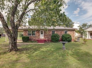 553 Beverly Ave, Hohenwald, TN 38462