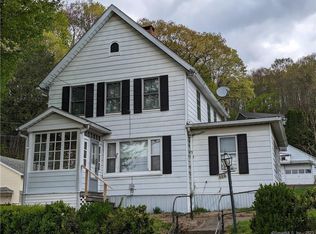 110 New Haven Ave, Derby, CT 06418