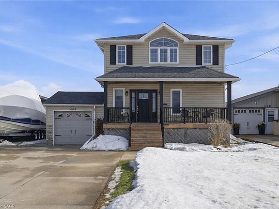 2nd image of 228 Green Rd