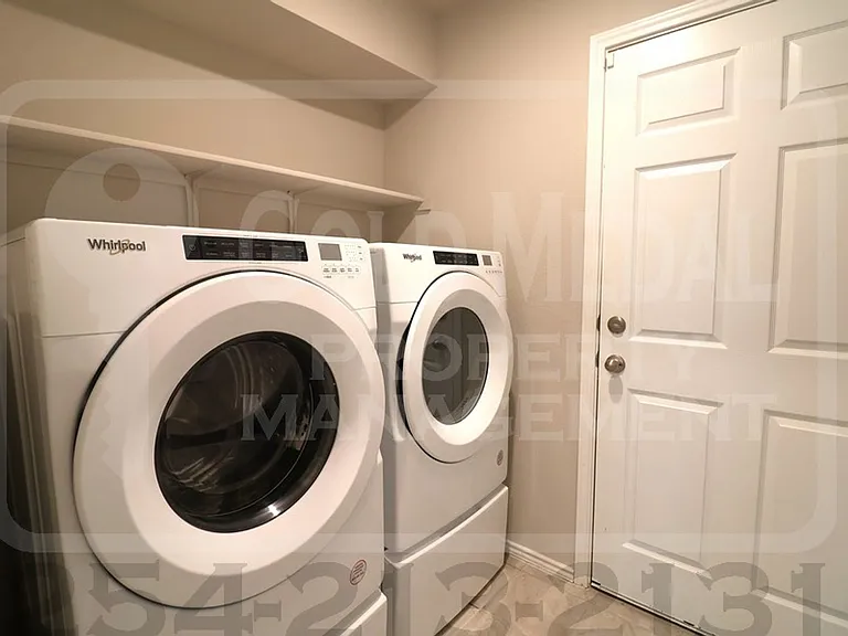 5004 Karen Green Dr — Photo 16