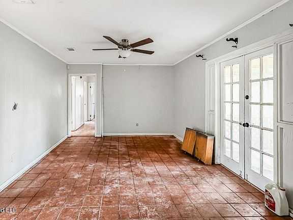 5th image of 4502 Robinhood Dr