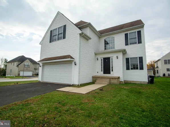 2711 Springhouse Rd, Philadelphia, PA 19114