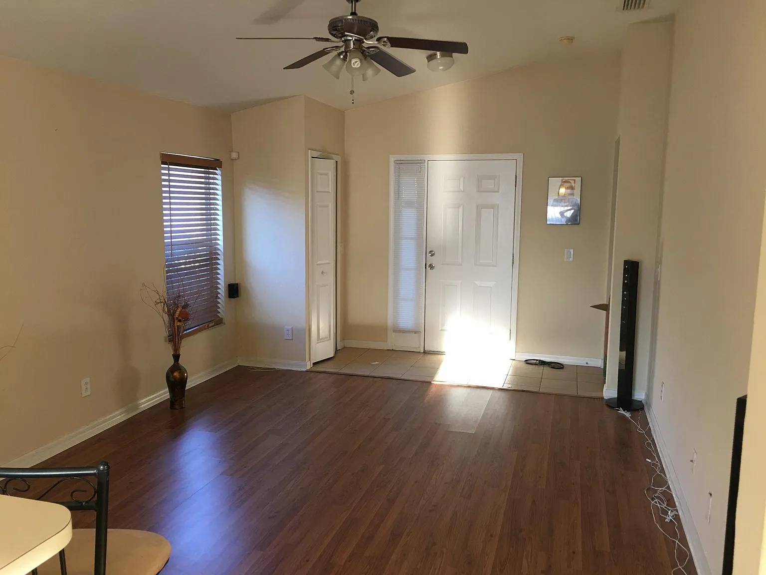 3 bed, 1160 sqft, $2,100 — Photo 4