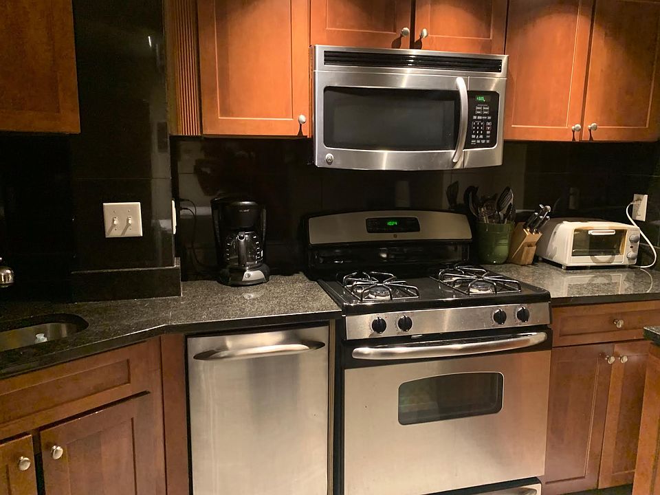 2nd image of 113 Beacon St #2A