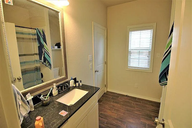 104 Richards Street - 1 — Photo 2