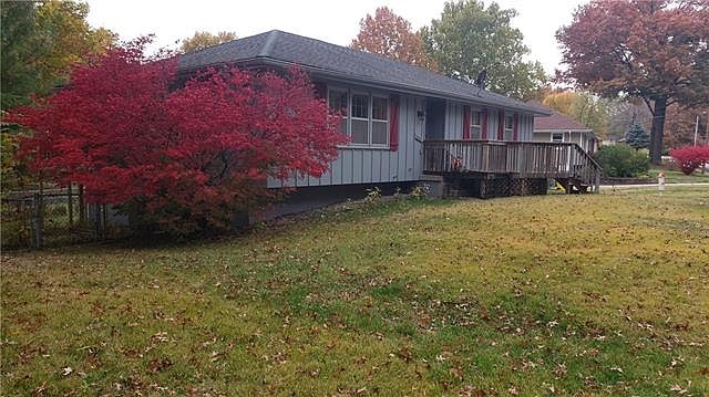 1st image of 18001 E Redwood Dr