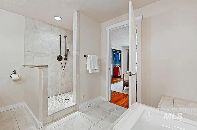 2901 W Teton St — Photo 3